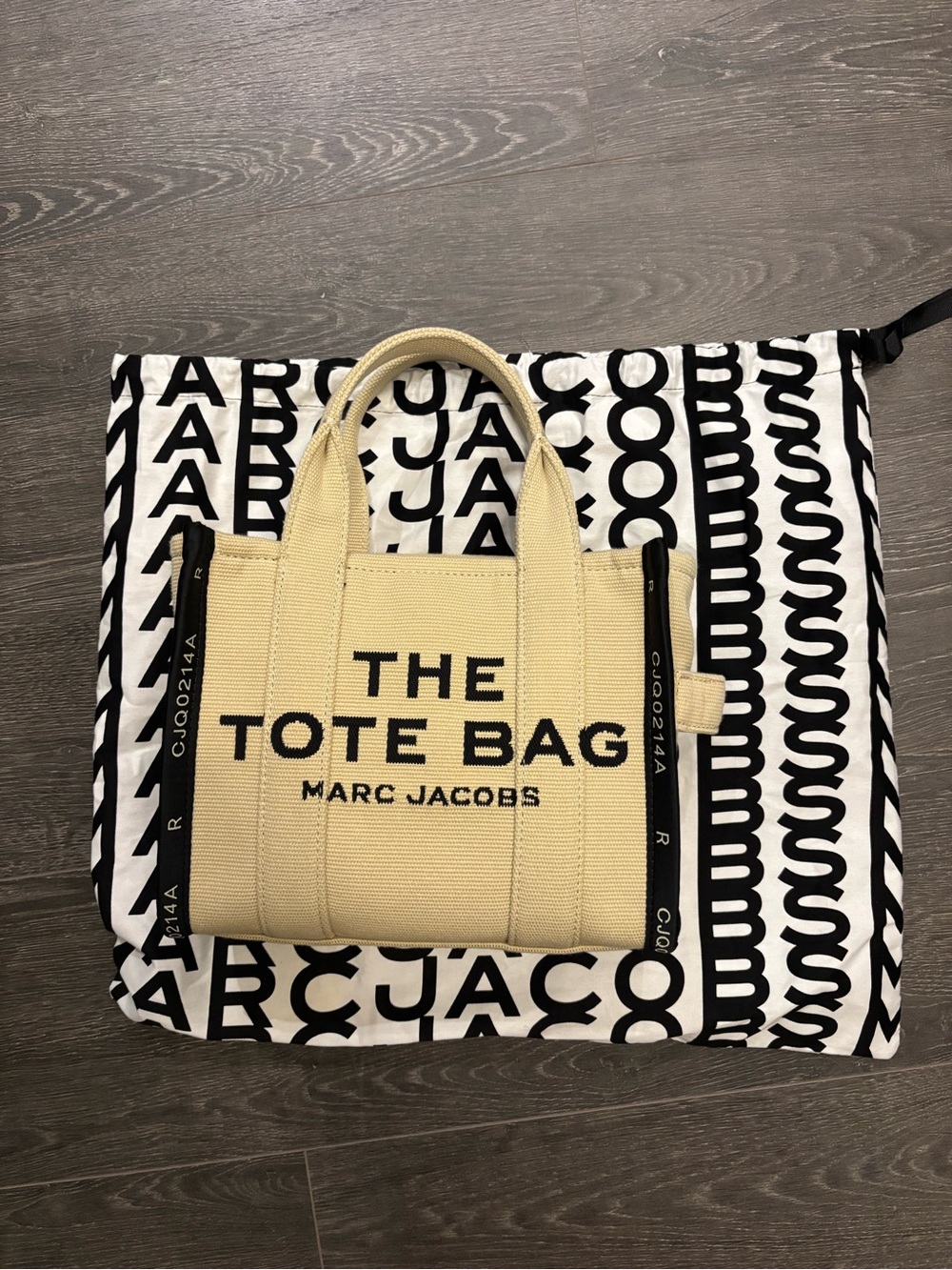 Marc Jacobs The Small Jacquard Tote Bag in Cream